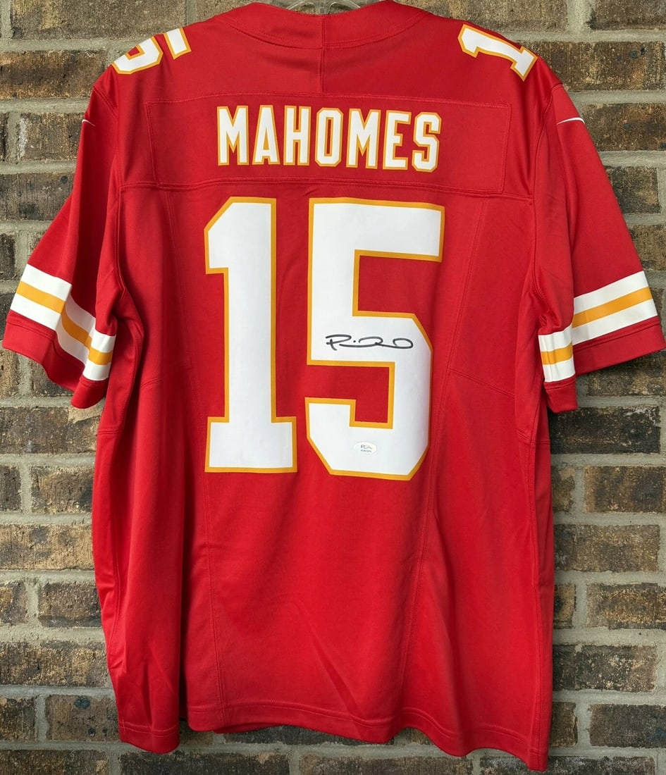 PSA/DNA Patrick Mahomes Autographed Nike Vapor FUSE Official Football Jersey: Sport: Football,Player: Patrick Mahomes,Signed: Yes,Original/Reprint: Original,Autograph Authentication: Professional Sports Authenticator (PSA),Product: Jersey,Team: Kansas City Chiefs,Country of