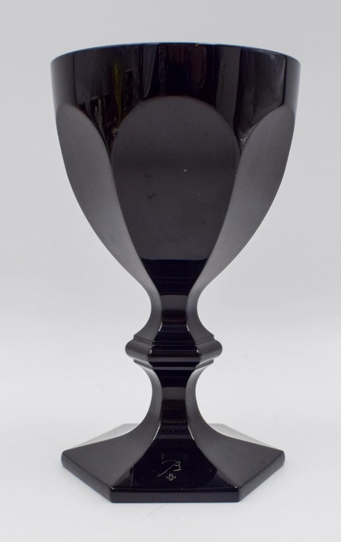 Baccarat Crystal Harcourt Darkside Black Wine Glass - Imperfect: Condition: Used,Country of Origin: France,Brand: Baccarat,Type: Wine Glass,Color: Black