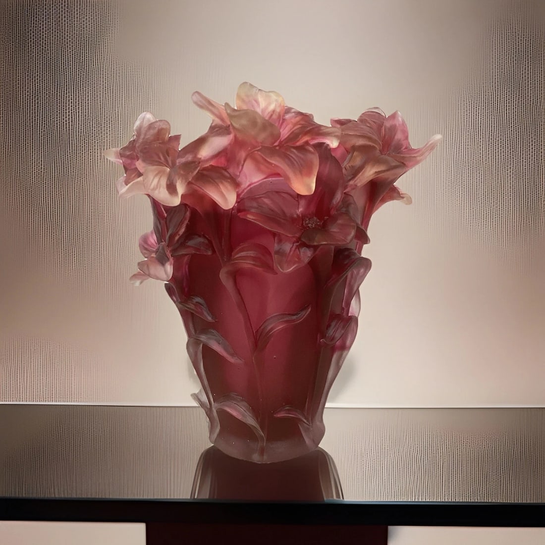 Nancy Daum Style Iris Crystal Vase Red Ombré H8?? Maker Unknown: Condition: Used: An item that has been used previously. The item may have some signs of cosmetic wear, but is fully operational and functions as intended. This item may be a floor model or store retur