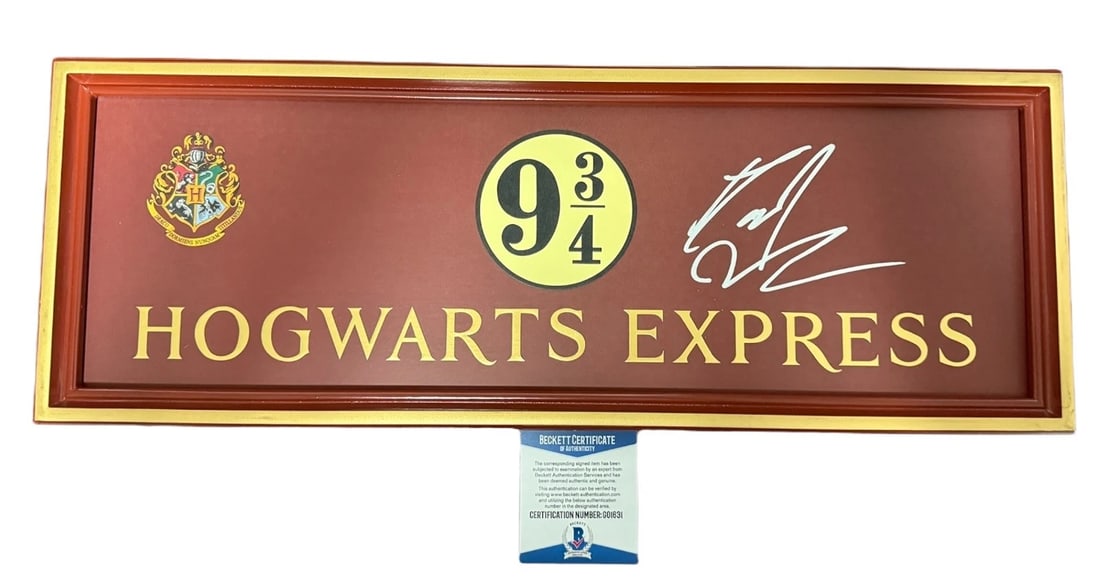 DANIEL RADCLIFFE SIGNED HARRY POTTER HOGWARTS EXPRESS TRAIN PLATFORM SIGN BAS: Industry: Movies,Personalize: No,Movie: HARRY POTTER,Signed by: DANIEL RADCLIFFE,Signed: Yes,Autograph Authentication: Beckett,Original/Reproduction: Original,Country of Origin: United States