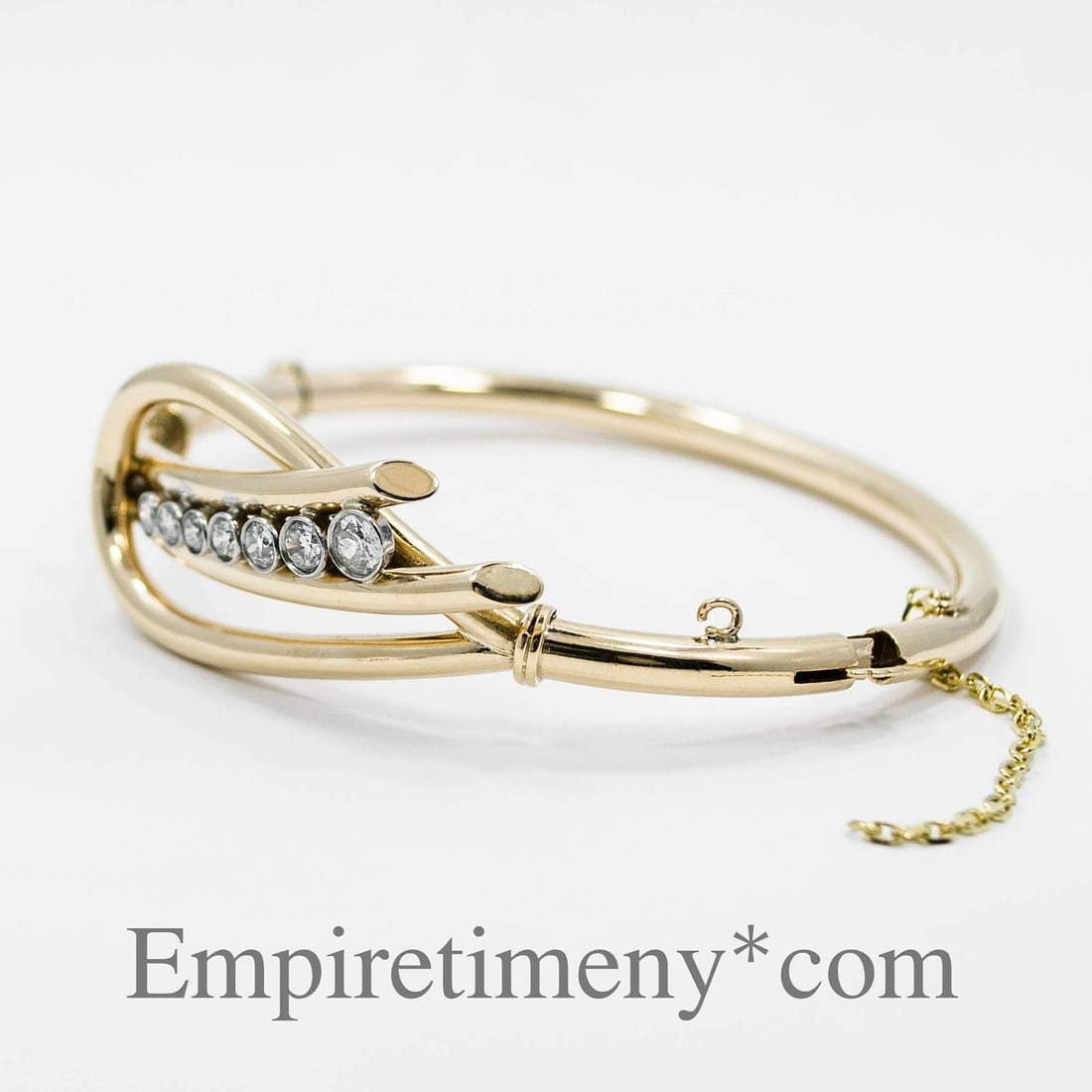 Bangle Bracelet In 14K Yellow Gold & 1.03 CT Diamonds I-J color with SI1 clarity: Condition: Pre-owned - Good,Base Metal: Gold,Metal: Yellow Gold,Clarity: SI2,Main Stone: Diamond,Diamond Color: J,Clasp Type: Bangle Bracelet,Total Carat Weight (TCW): 1.03,Secondary Stone: Diamond,Br