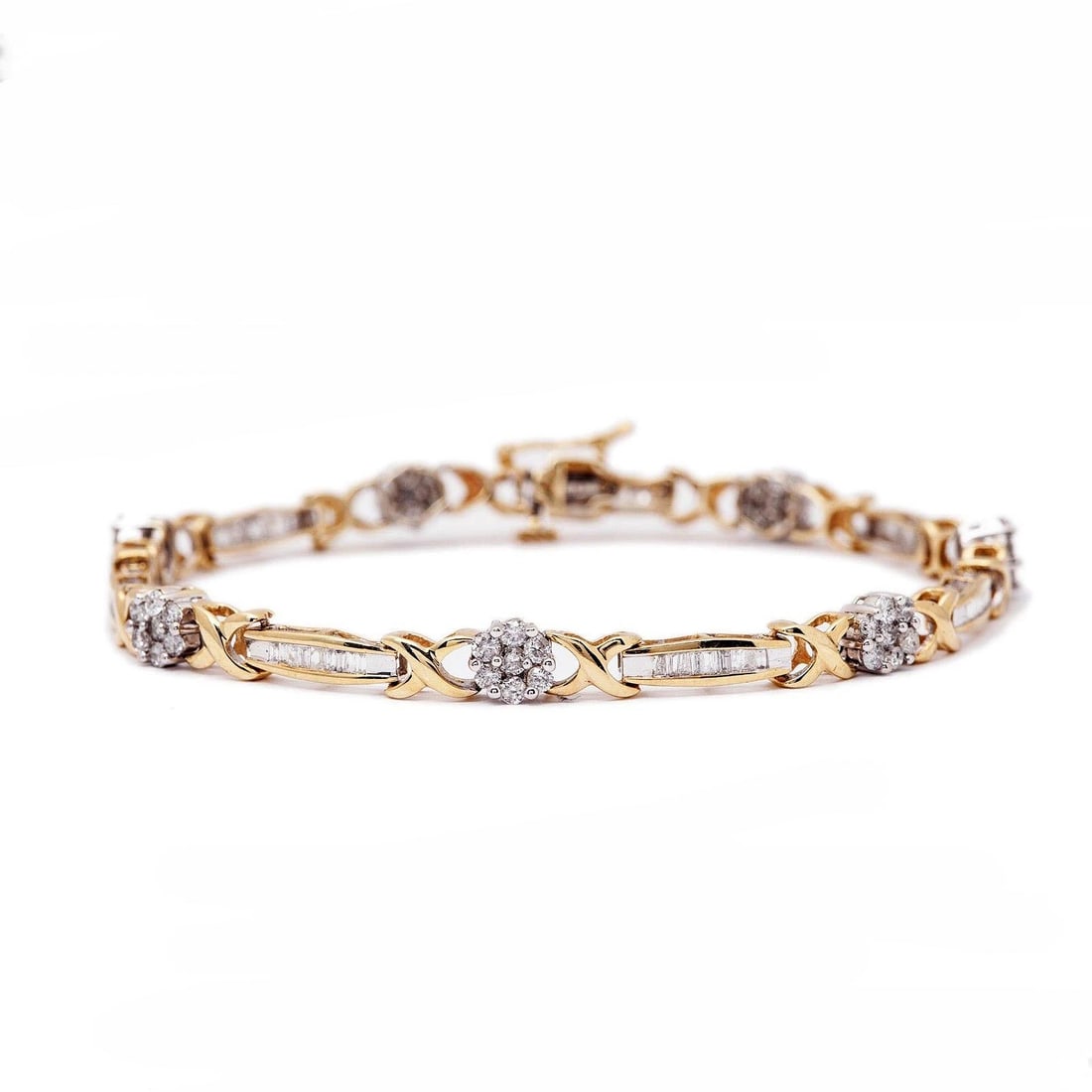 14K YELLOW GOLD WOMENS PAVE DIAMOND XO BRACELET 3CT 11.1 GR SIZE 7": Condition: New without packaging,Base Metal: Yellow Gold,Metal: Yellow Gold,Clarity: SI2,Length (inches): 7,Main Stone: Diamond,Diamond Color: I,Total Carat Weight (TCW): 3,Secondary Stone: