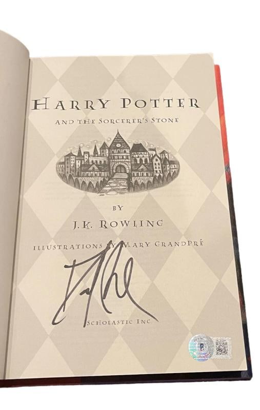 Daniel Radcliffe Signed Auto Harry Potter And The Sorcerer's Stone Book BAS (1 of 2)