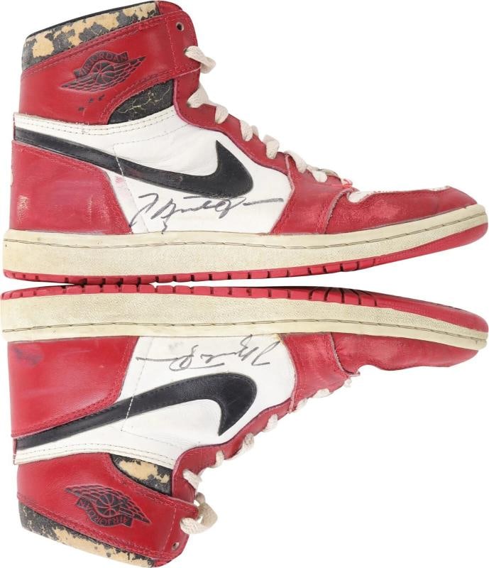 Michael Jordan Rookie Signed Pair Of 1985 Nike Jordan 1 Shoes Sneakers PSA DNA - 11