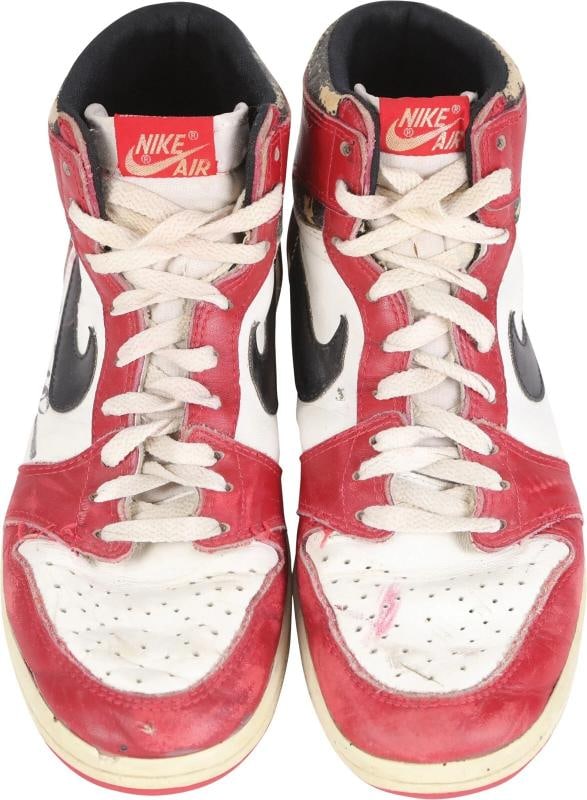 Michael Jordan Rookie Signed Pair Of 1985 Nike Jordan 1 Shoes Sneakers PSA DNA - 7