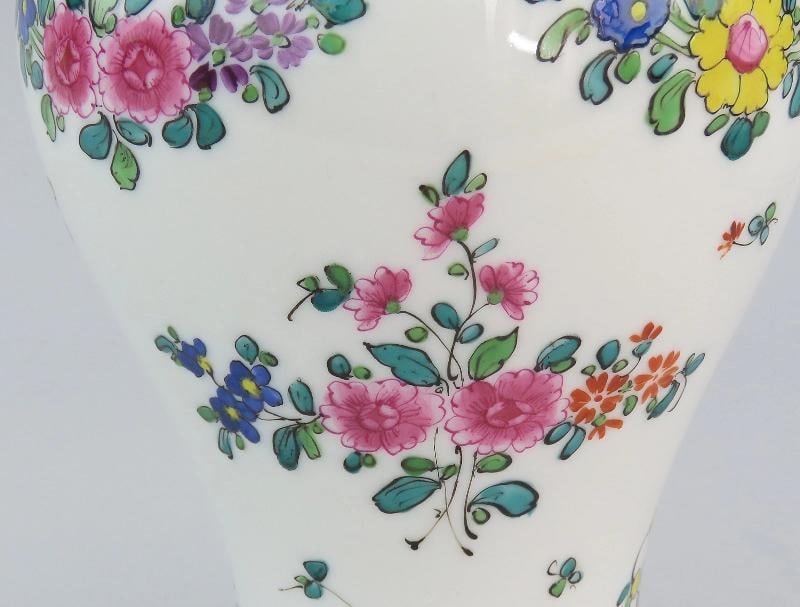 Beautiful Pair Antique Samson French Floral Flowers Garlands Vases 9 5/6" - 5