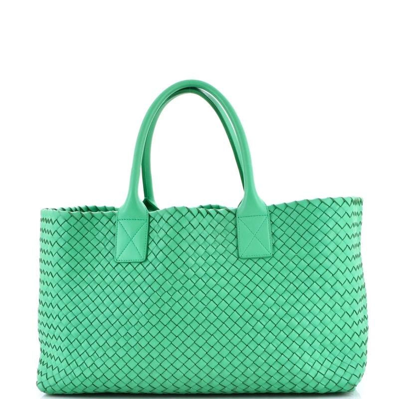 Bottega Veneta Cabat Tote Intrecciato Nappa Medium: Accessories: Pochette Measurements: Handle Drop 7.5", Height 10", Width 15.5", Depth 7". Condition: Pre-owned - Good,Brand: Bottega Veneta,Exterior Material: Leather,Style: Totes,Exterior Color: