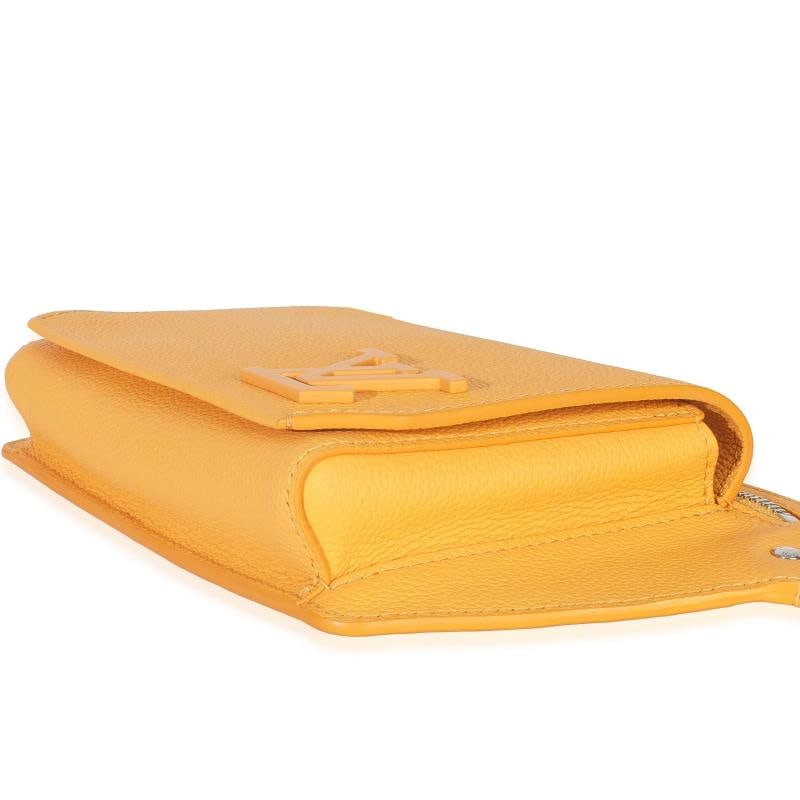 Louis Vuitton Safran Yellow Grained Calfskin Aerogram Takeoff Slingbag - 8