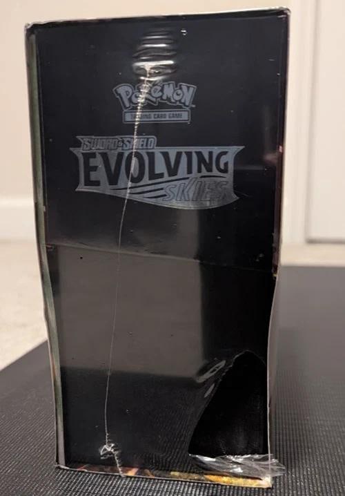 1 box of PokÃƒÂ©mon TCG Evolving Skies Elite Trainer Boxes Sealed ETBs: DESC TEA - 4