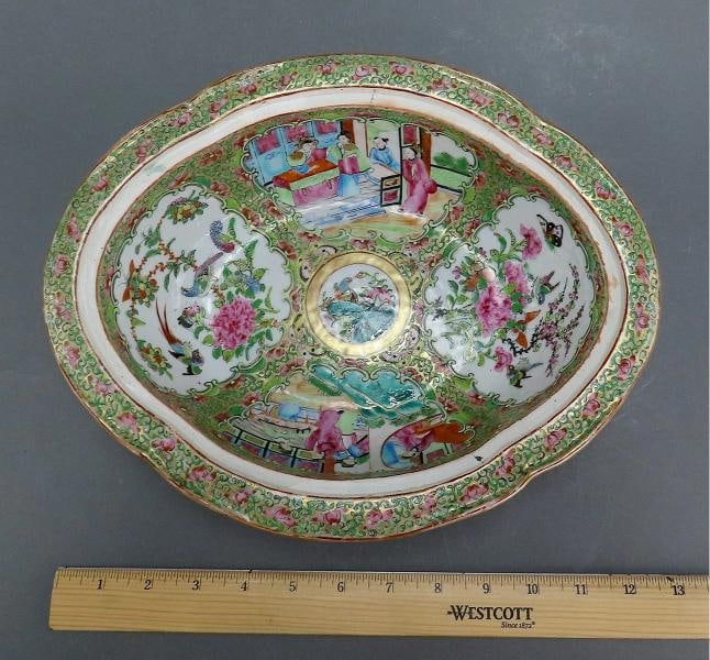 C1860s Chinese Export Porcelain Famille Rose Medallion Gilded Covered Dish - 8