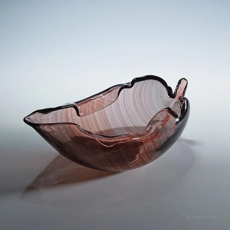 Vintage Tessuto Bowl by Tyra Lundgren for Venini, Murano: Condition: Used,Brand: ArtGlass,Material: Glass,Type: Art Glass,Handmade: Yes,Vintage: Yes,Country of Origin: Italy A large tessuto glass bowl made of transparent glass decorated with fine red canes