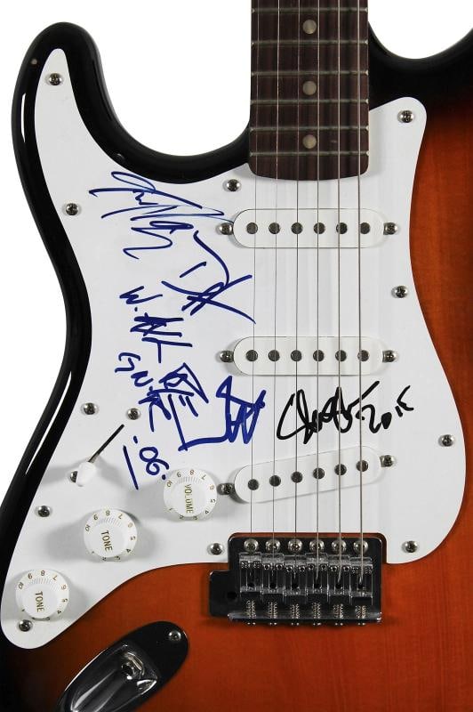 Guns N' Roses: Axl Rose, Slash, Izzy Stradlin, Steven Adler & Duff McKagan Signed Guitar (JSA LOA) - 2