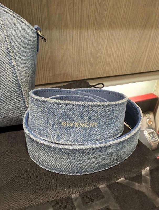 Givenchy Toy Antigona Denim Bag - 4