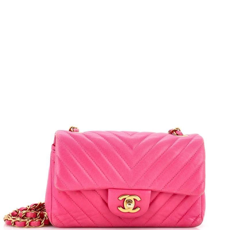 Chanel Classic Single Flap Bag Chevron Lambskin Mini: Accessories: Authenticity Card Measurements: Handle Drop 10.5", Height 5", Width 7.5", Depth 2.5", Strap Drop 22". Condition: Pre-owned - Fair,Brand: Chanel,Exterior Material: Leather,Style: Shoulder