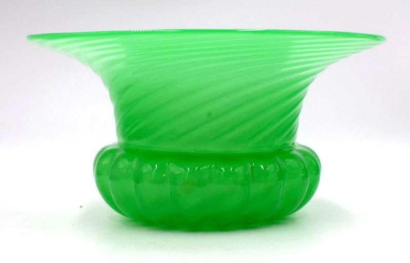 Steuben art Glass Green Jade Vase - Bowl - Signed (1 of 7)