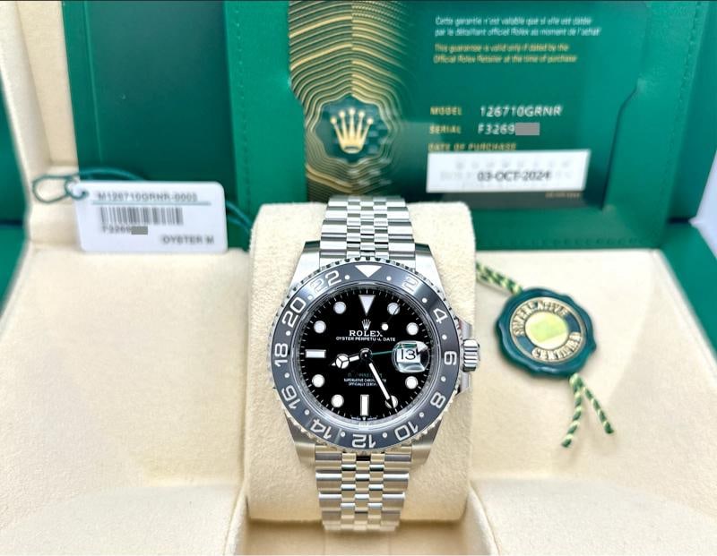 2024 Rolex GMT Master II BRUCE WAYNE 126710GRNR Black Gray Steel Box Paper: Condition: Pre-owned - Excellent,Bezel Color: Black, Gray,Movement: Mechanical (Automatic),With Papers: Yes,Year Manufactured: 2024,Reference Number: 126710GRNR,Band/Strap: Rolex Jubilee,Brand: