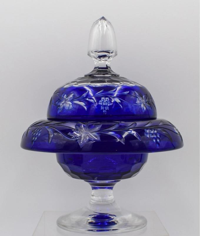 Val Saint Lambert Cobalt Blue Cut to Clear Vignes Covered Compote: Val Saint Lambert Cobalt Blue Cut to Clear "Vignes" Pattern Covered Compote. Very good condition. Measures 9 1/4" high by 7 1/4" wide. 
