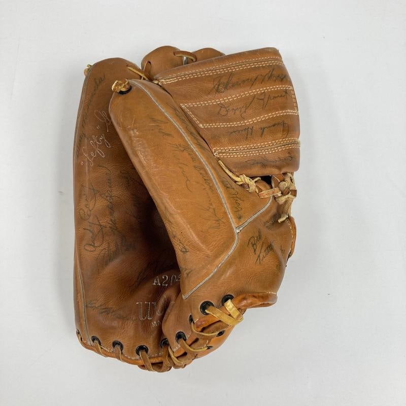 1954 New York Yankees Team Signed Baseball Glove 55 Sigs Mickey Mantle PSA DNA - 10