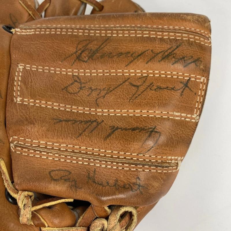 1954 New York Yankees Team Signed Baseball Glove 55 Sigs Mickey Mantle PSA DNA - 11