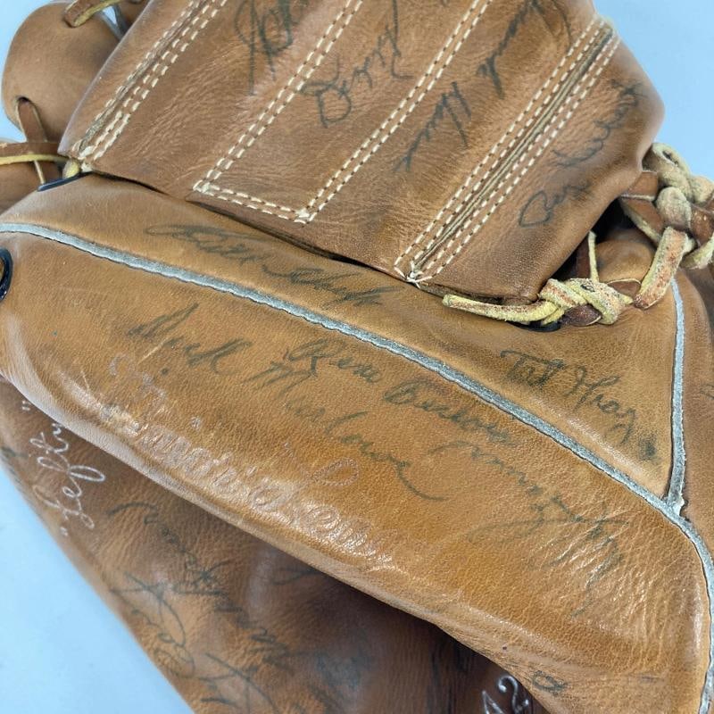 1954 New York Yankees Team Signed Baseball Glove 55 Sigs Mickey Mantle PSA DNA - 12