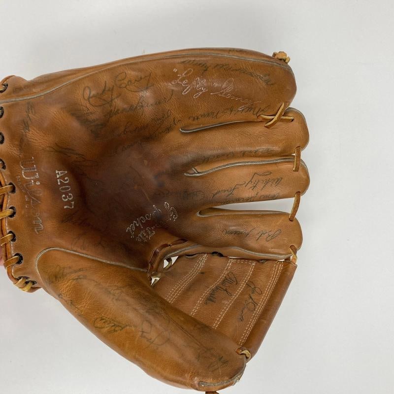 1954 New York Yankees Team Signed Baseball Glove 55 Sigs Mickey Mantle PSA DNA - 14