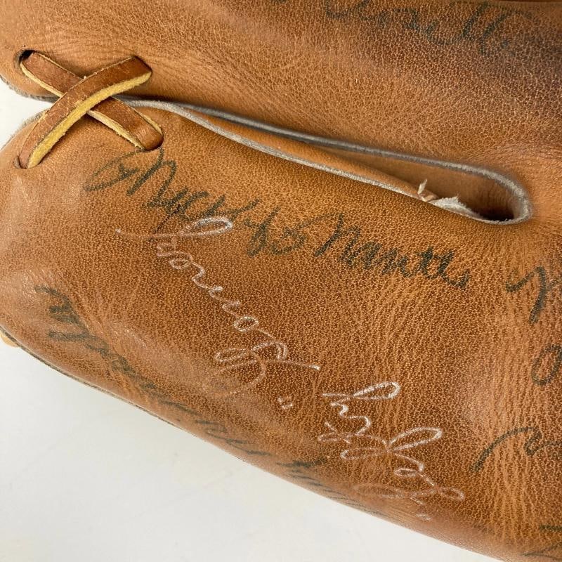 1954 New York Yankees Team Signed Baseball Glove 55 Sigs Mickey Mantle PSA DNA - 18