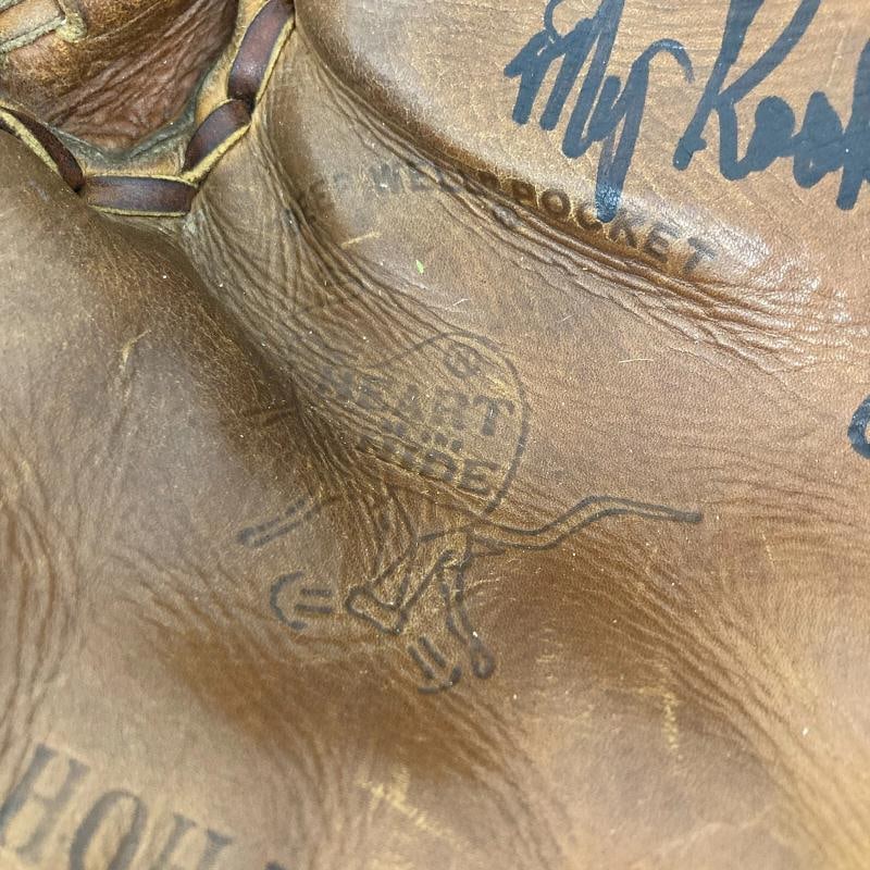 Johnny Bench Signed 1968 Rookie Game Issued Catcher's Mitt Gove JSA COA - 8