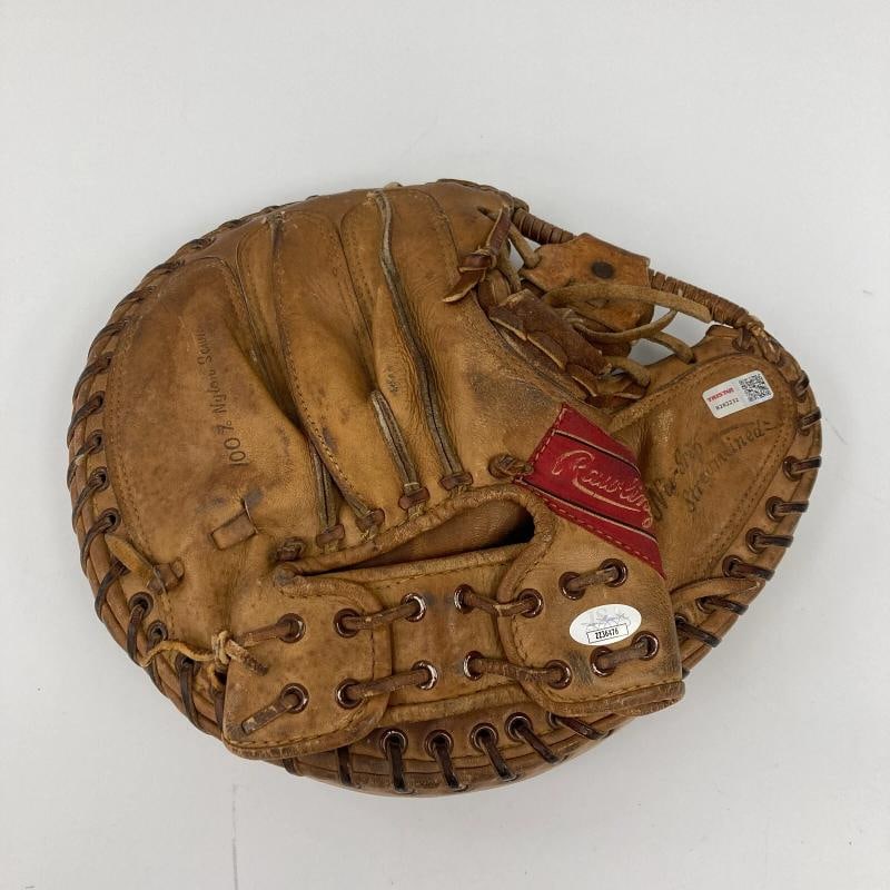 Johnny Bench Signed 1968 Rookie Game Issued Catcher's Mitt Gove JSA COA - 9