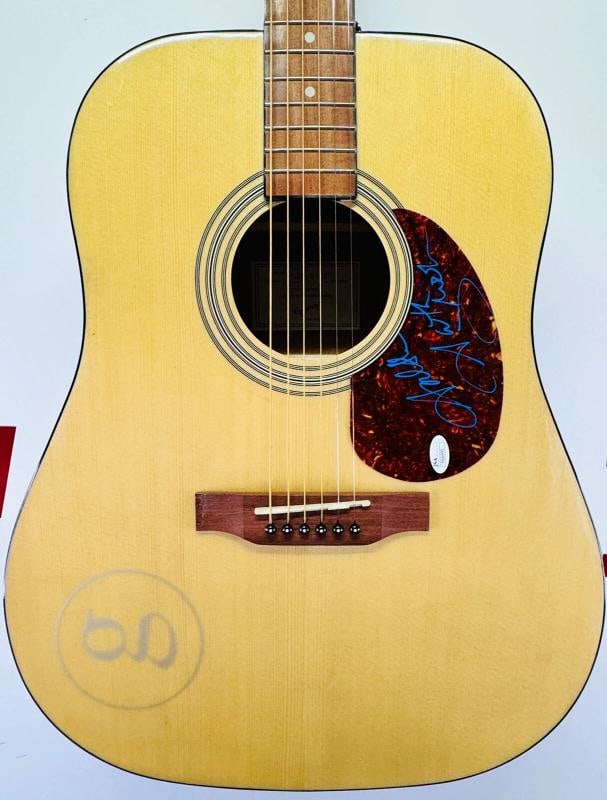GARTH BROOKS Signed Epiphone Acoustic Guitar Autograph JSA COA Country Music: Industry: Music,Signed: Yes,Autograph Authentication: James Spence (JSA),Original/Reproduction: Original,Country of Origin: United States 