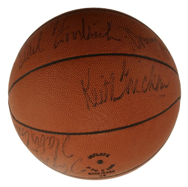 Wilt Chamberlain 1972-1973 Los Angeles Lakers Champs Team Signed Baseball JSA - 4