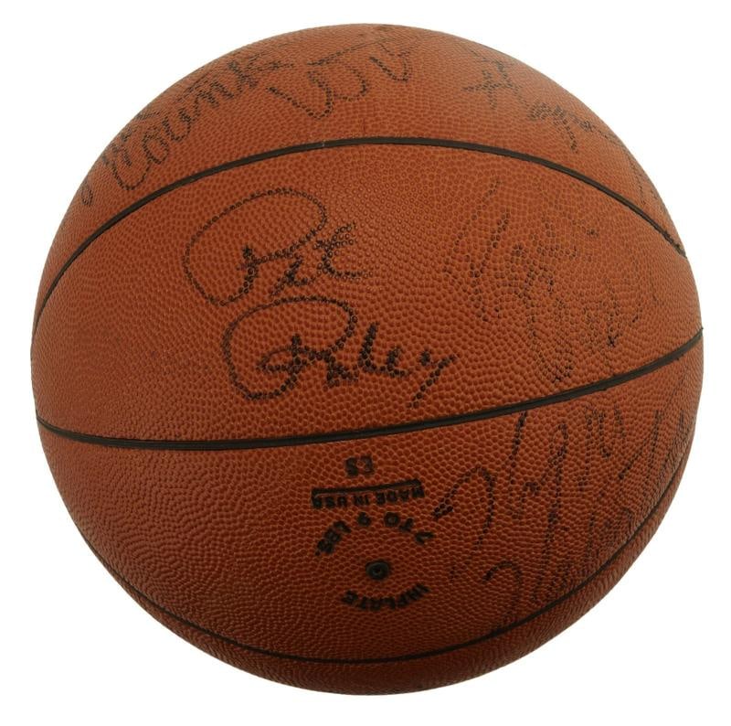 Wilt Chamberlain 1972-1973 Los Angeles Lakers Champs Team Signed Baseball JSA - 5