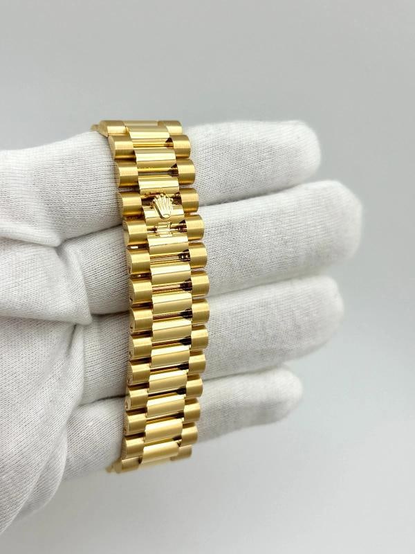 Rolex President Day Date 228238 40mm Champagne Dial 18K Yellow Gold Box Papers - 6
