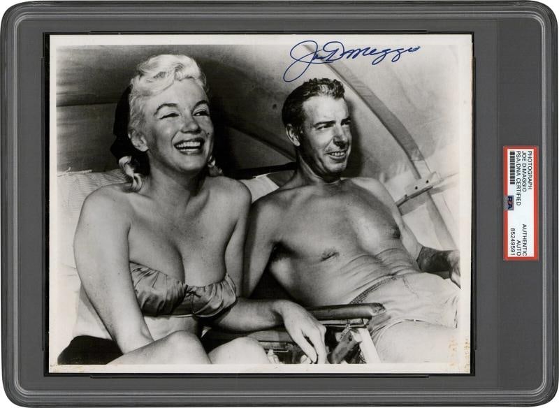 Rare Joe Dimaggio Signed Marilyn Monroe Beach Photo PSA DNA Certified: Sport: Baseball,Player: Joe DiMaggio,Signed: Yes,Autograph Authentication: Professional Sports Authenticator (PSA),Original/Reprint: Original,Product: Photo,Team: New York Yankees,Country of Origin: