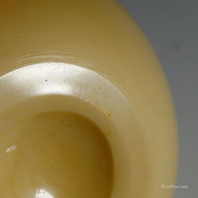 Lattimo Velato Vase by Carlo Scarpa for Venini Murano ca. 1936 - 7