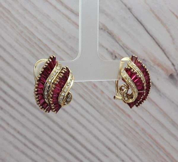 Ruby and Diamond Earrings In 18K Yellow Gold - 4