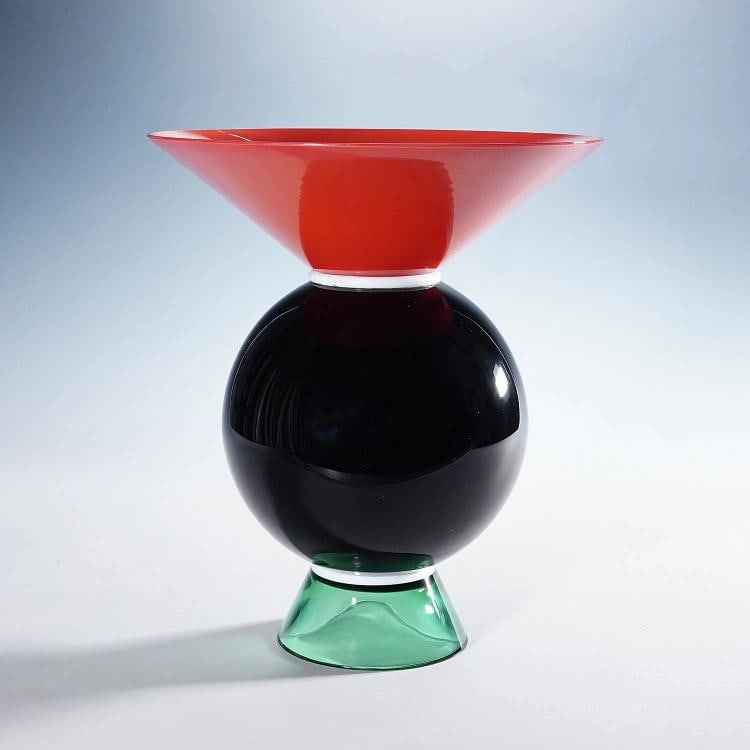 Vase Yemen by Ettore Sottsass for Venini Murano ca. 1994: A vintage vase from the 'Yemen' series, designed by Ettore Sottsass in 1994. Manufactured by Venini Murano Venice in 2002. The vase consists of geometric elements in transparent and opaque colors