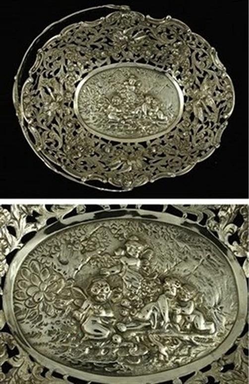 Pair 1800s Hanau German Silver Repoussƒ© Swing Handle Baskets - 2