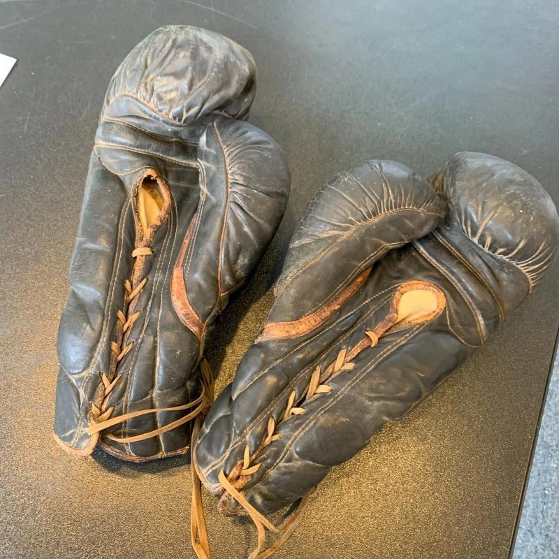 Floyd Patterson Signed & Dated Vintage 1960 Everlast Boxing Gloves Pair JSA COA - 3