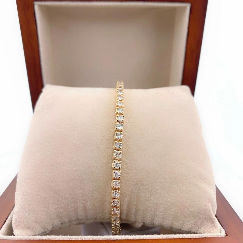 Round Brilliant Diamonds 14 kt Yellow Gold Tennis Bracelet - 8