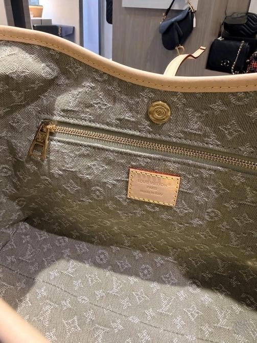 Louis Vuitton Carryall Cargo PM Khaki Denim Unworn 2026 - 10