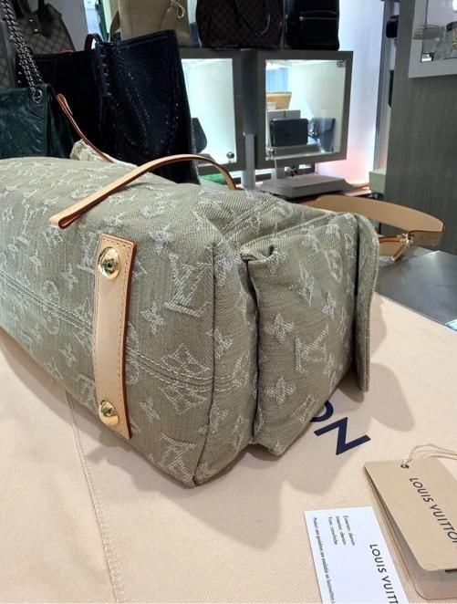 Louis Vuitton Carryall Cargo PM Khaki Denim Unworn 2026 - 7