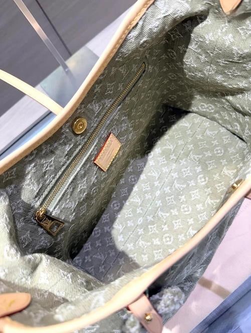 Louis Vuitton Carryall Cargo PM Khaki Denim Unworn 2026 - 9