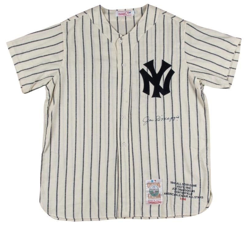 Beautiful Joe Dimaggio Signed 1941 New York Yankees Jersey PSA DNA Graded MINT 9: Sport: Baseball,Player: Joe DiMaggio,Signed: Yes,Original/Reprint: Original,Autograph Authentication: Professional Sports Authenticator (PSA),Product: Jersey,Team: New York Yankees,Country of Origin: