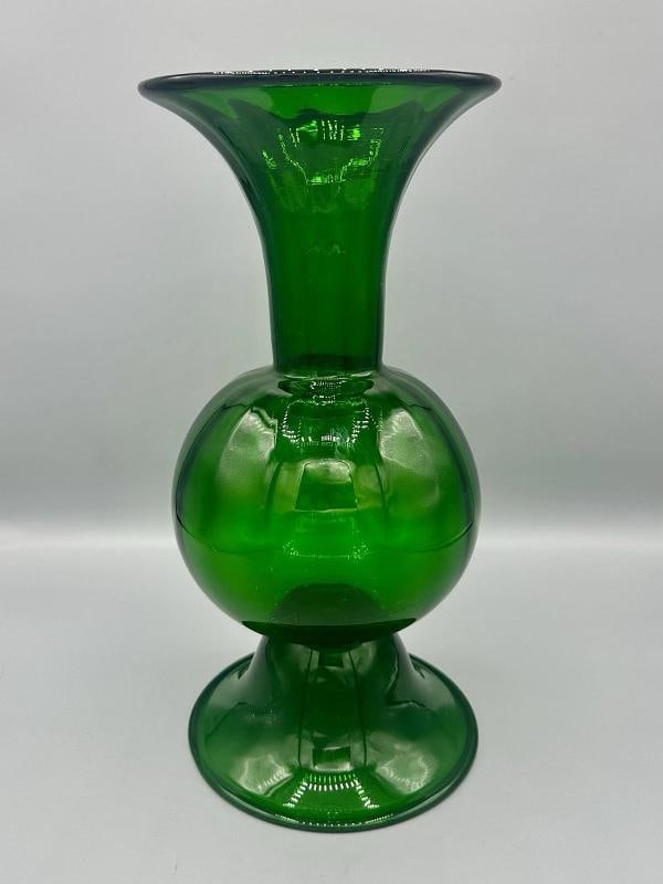 Barovier Seguso & Ferro Signed Vintage Murano Art Glass Vase~(10.75"H x 5"D): Condition: Used: An item that has been used previously. The item may have some signs of cosmetic wear, but is fully operational and functions as intended. This item may be a floor model or store retur