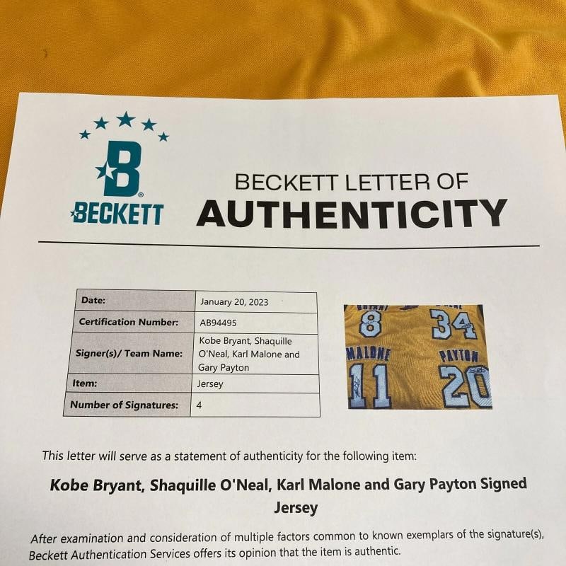 Kobe Bryant Shaquille O'Neal Gary Payton Karl Malone Signed Lakers Jersey BAS - 14