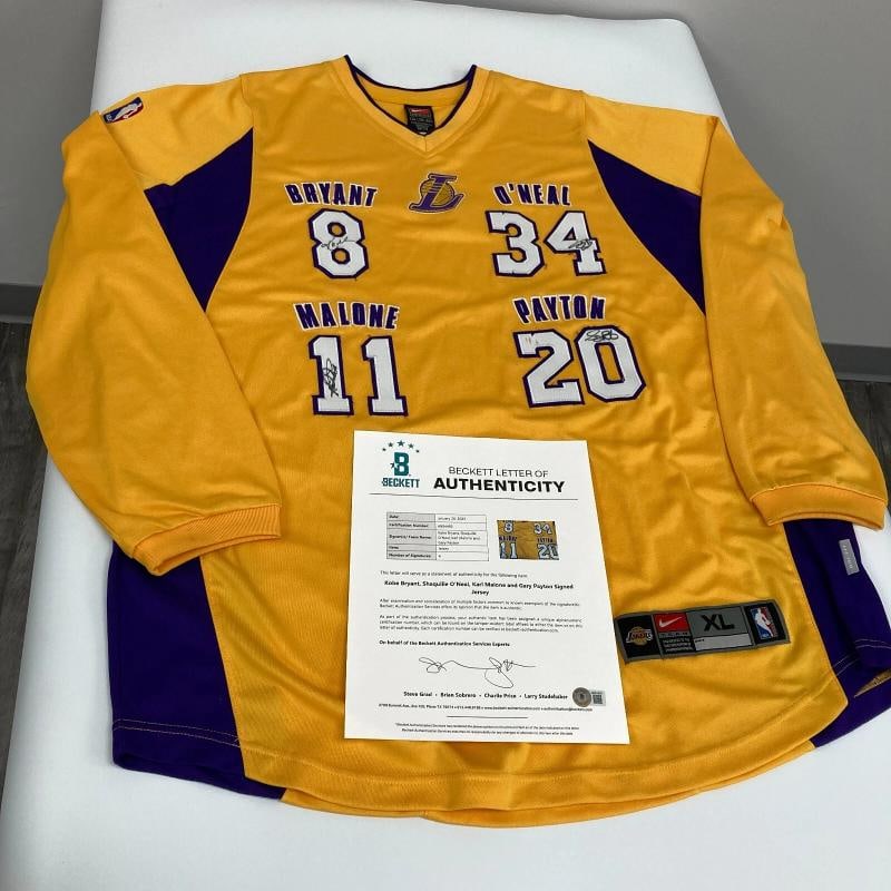 Kobe Bryant Shaquille O'Neal Gary Payton Karl Malone Signed Lakers Jersey BAS (1 of 14)