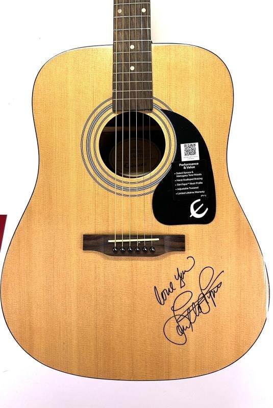 LORETTA LYNN Signed Acoustic Epiphone Guitar JSA LOA Coal Miners Daughter: Industry: Music,Signed: Yes,Autograph Authentication: James Spence (JSA),Original/Reproduction: Original,Country of Origin: United States
