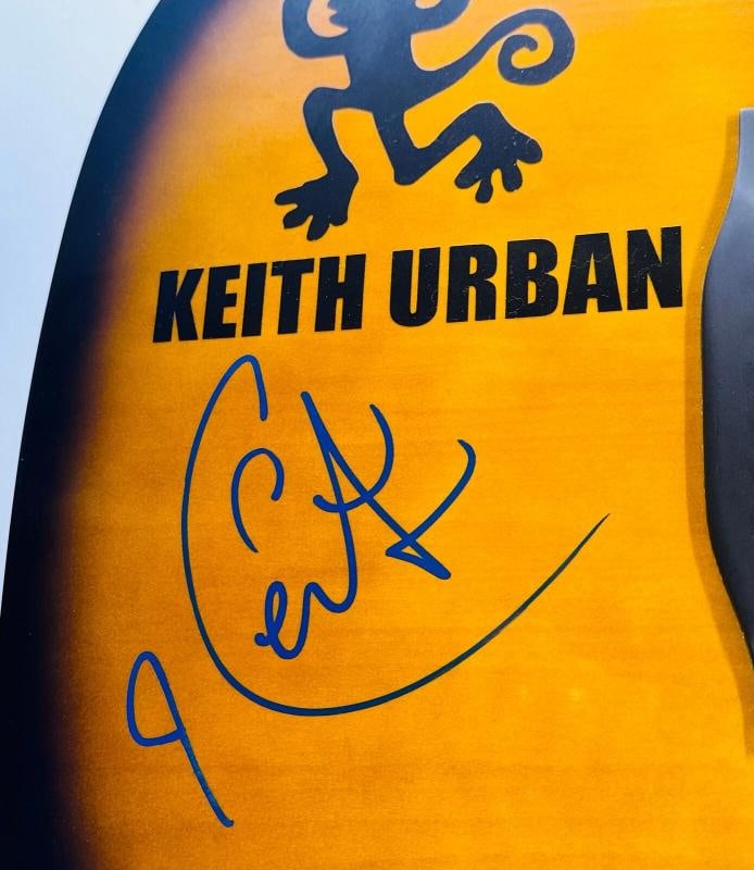 KEITH URBAN Signed Acoustic Guitar Autograph JSA LOA w/graphics - 2