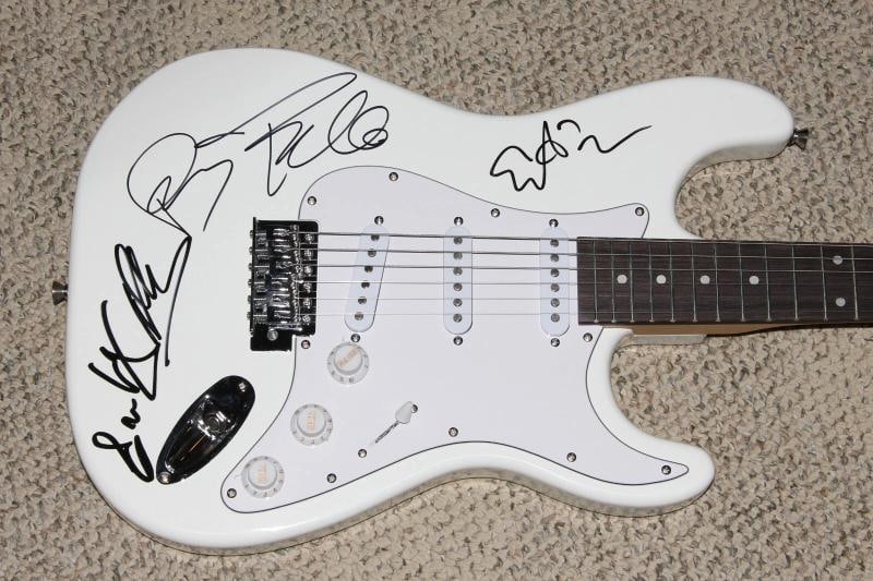 JANE'S ADDICTION BAND SIGNED ELECTRIC GUITAR x4 BECKETT COA PERRY DAVE NAVARRO++ - 2