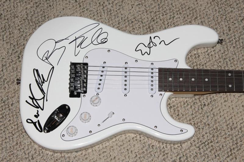 JANE'S ADDICTION BAND SIGNED ELECTRIC GUITAR x4 BECKETT COA PERRY DAVE NAVARRO++ - 3